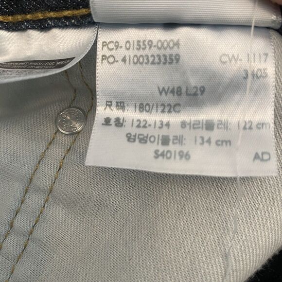 Levi Men's 48 x 29 Relaxed Straight Jeans Size - Picture 4 of 6